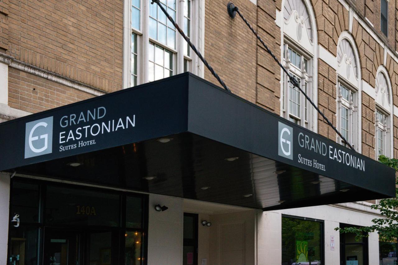 Grand Eastonian Hotel & Suites Easton Exterior photo