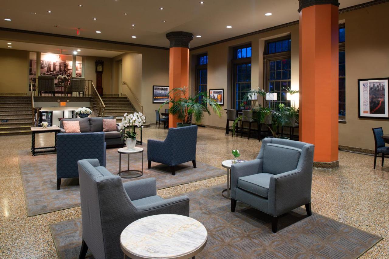 Grand Eastonian Hotel & Suites Easton Exterior photo